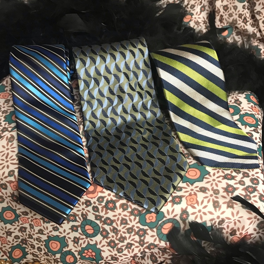 Men’s tie lot of 3